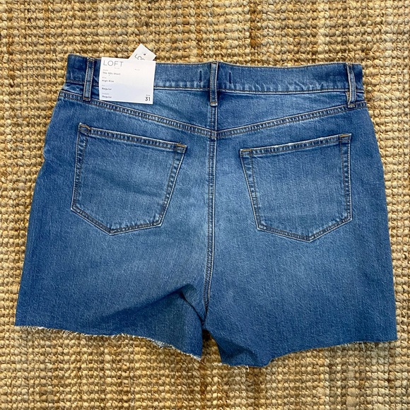 Loft 90s Jean Shorts - Picture 3 of 3